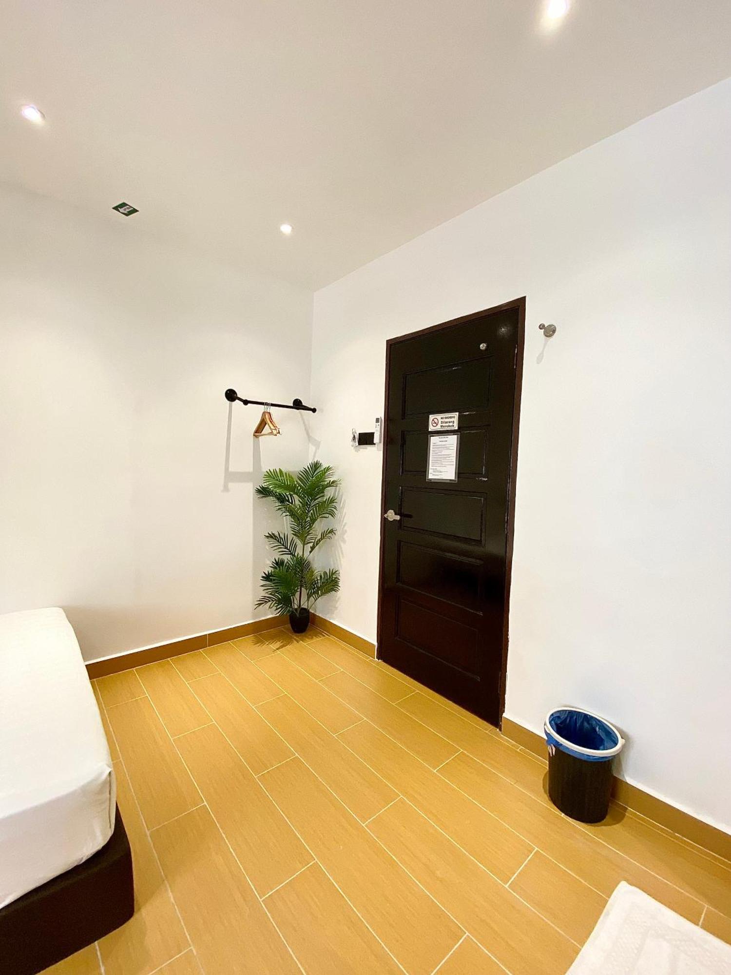 The 6N By Sky Hive Hotell George Town Exteriör bild