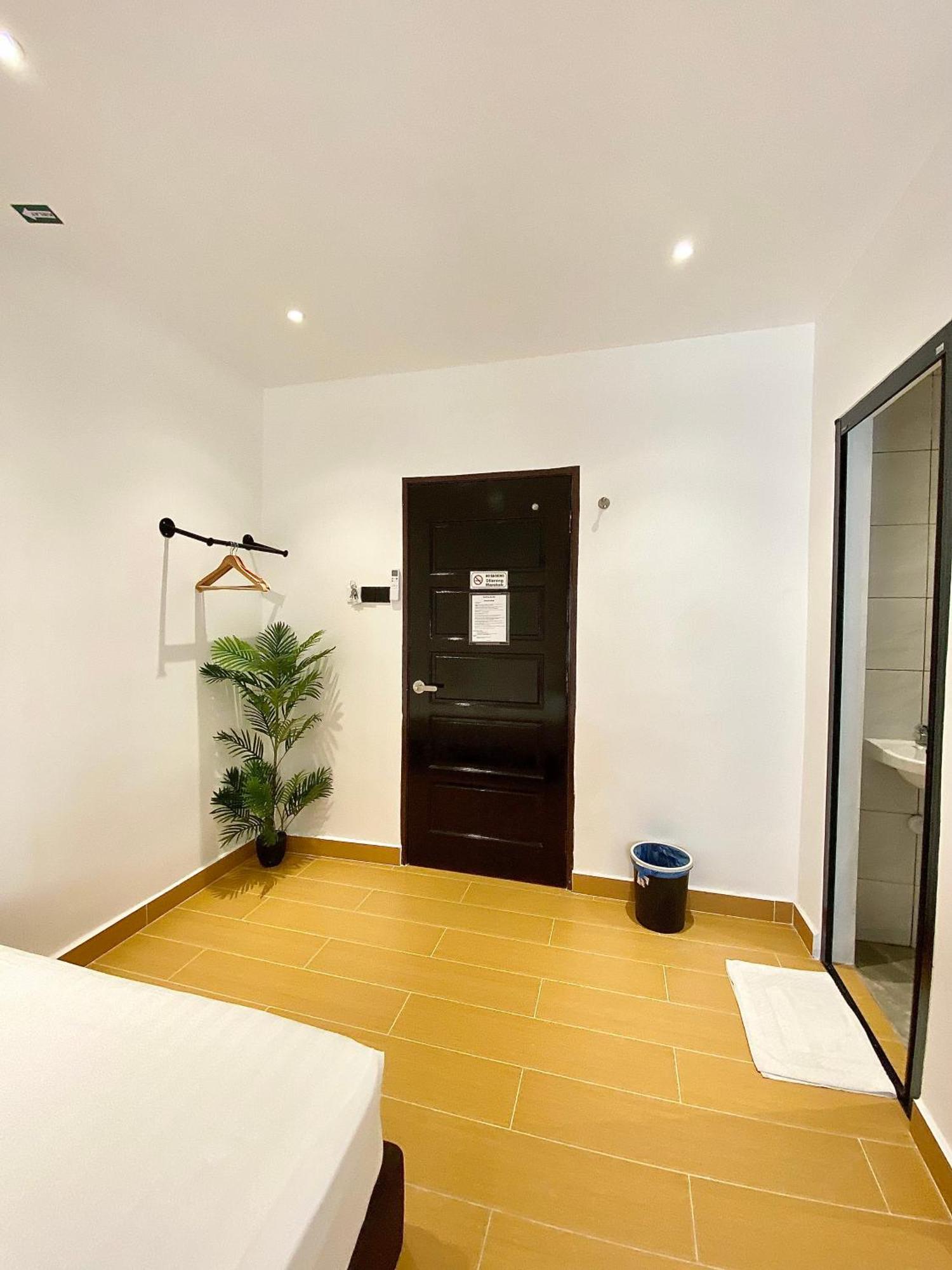 The 6N By Sky Hive Hotell George Town Exteriör bild