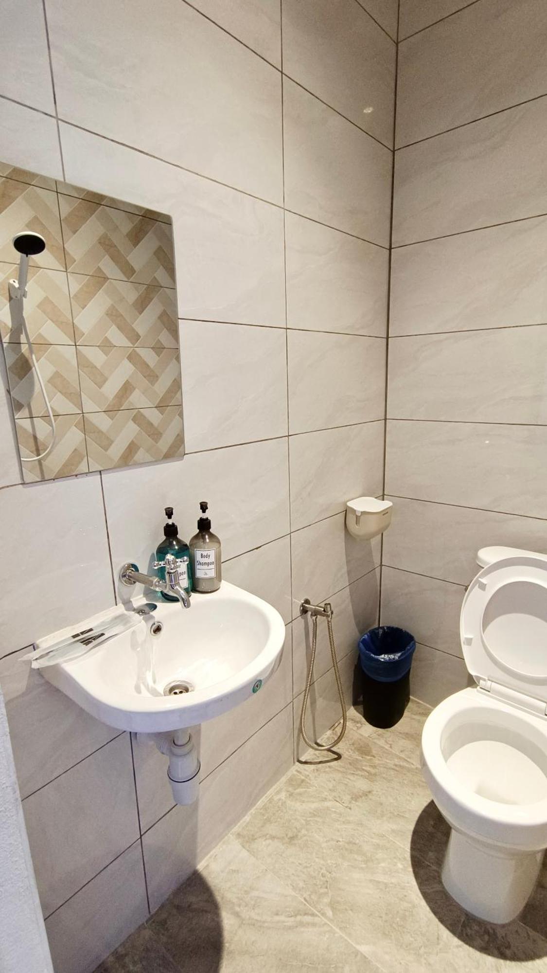 The 6N By Sky Hive Hotell George Town Exteriör bild