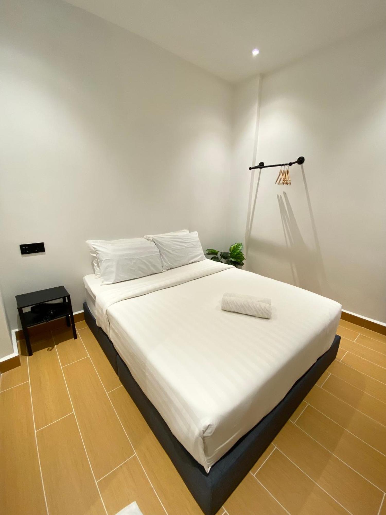 The 6N By Sky Hive Hotell George Town Exteriör bild