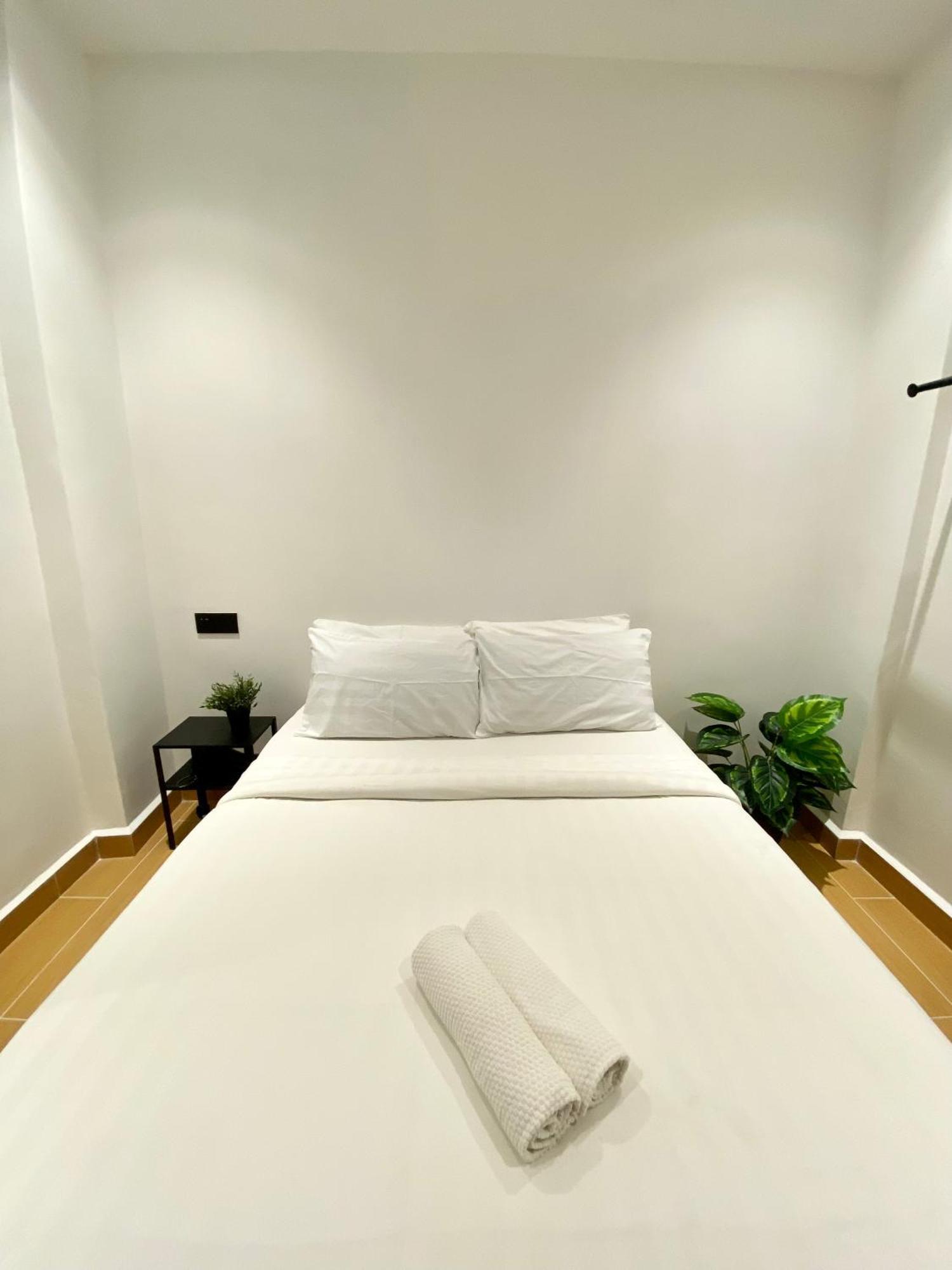 The 6N By Sky Hive Hotell George Town Exteriör bild