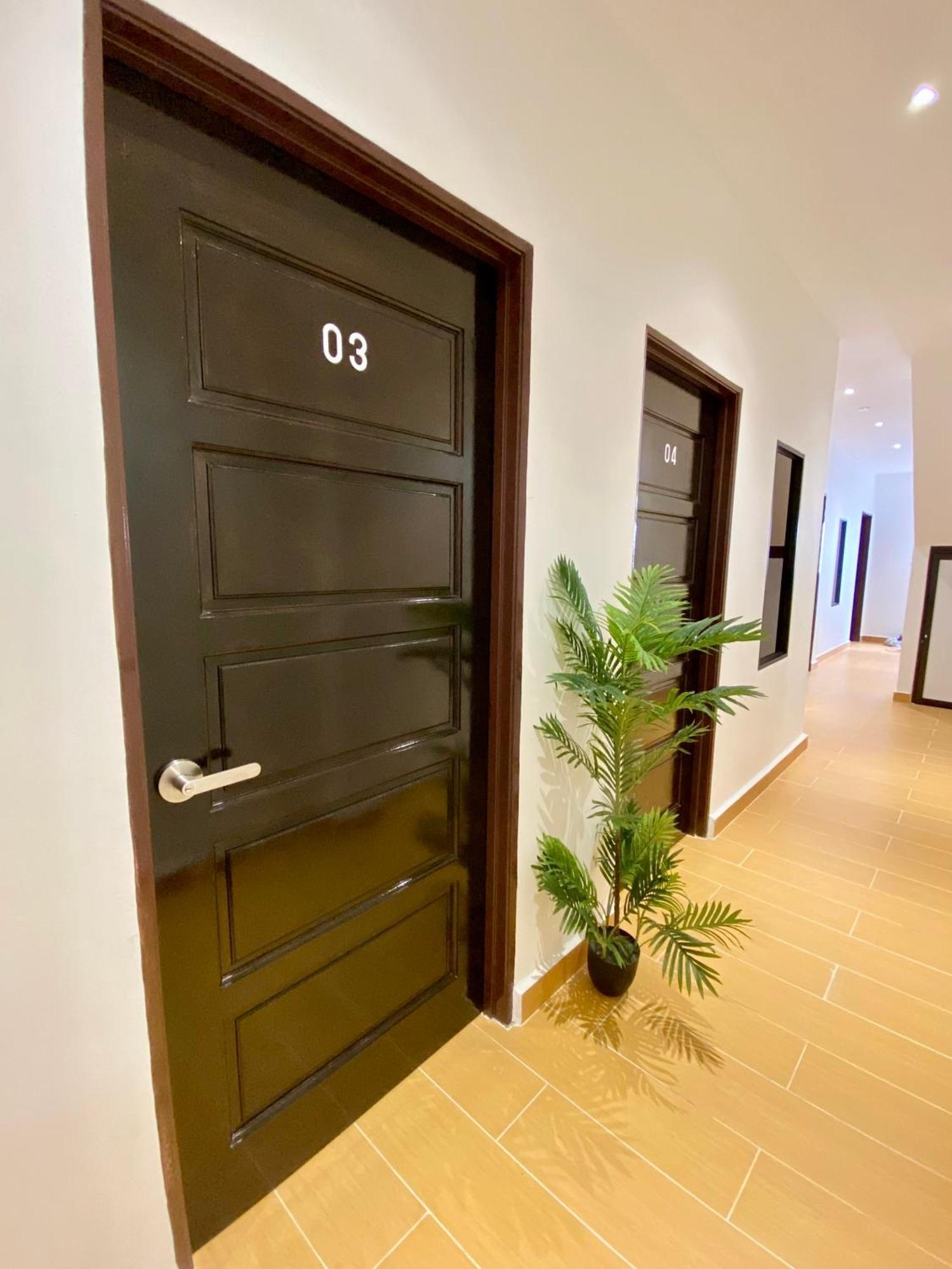 The 6N By Sky Hive Hotell George Town Exteriör bild