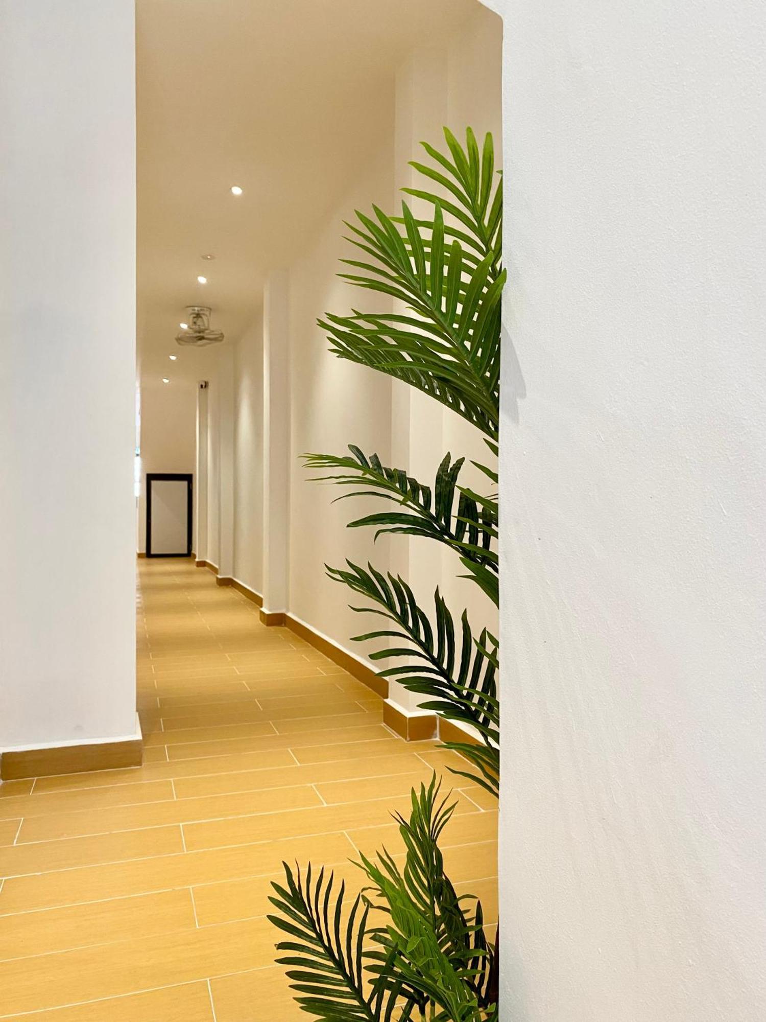 The 6N By Sky Hive Hotell George Town Exteriör bild